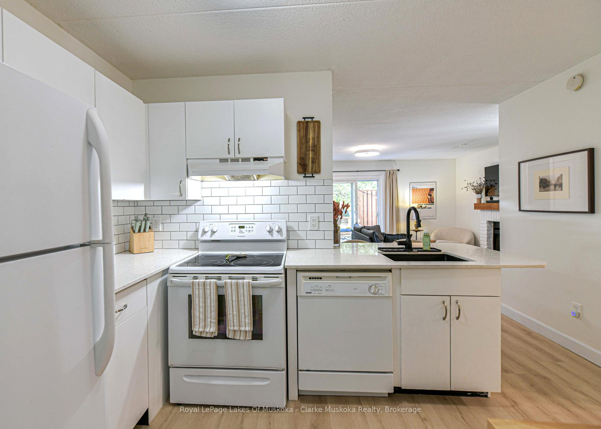 Photo 12 of Unit 42, 19 Dawson Drive, Collingwood — HOMEH