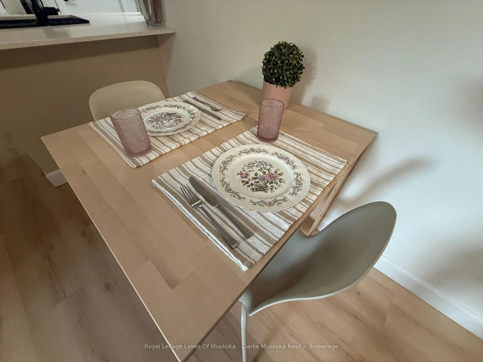 Photo 14 of Unit 42, 19 Dawson Drive, Collingwood — HOMEH