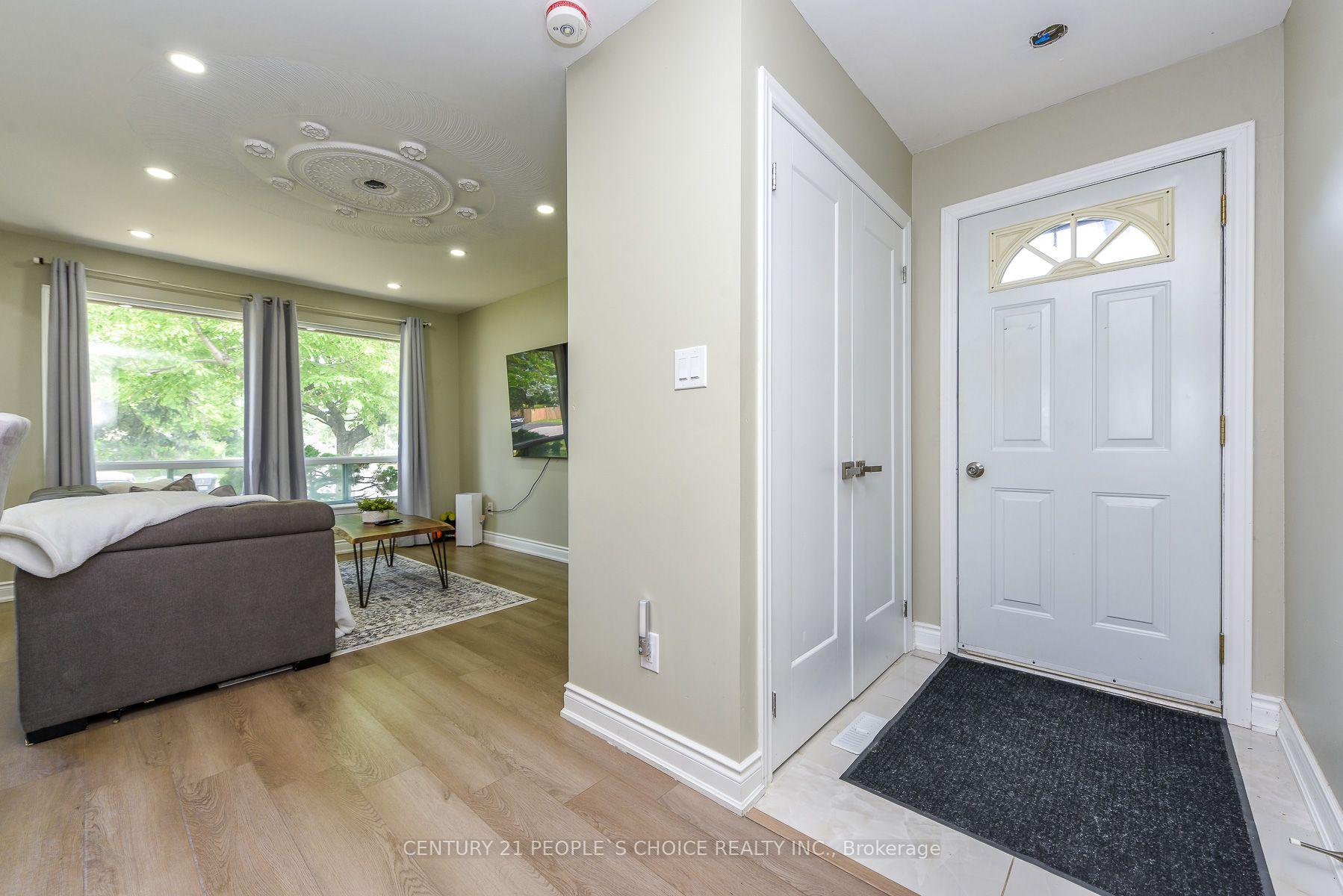 Photo 5 of 8 Fidelia Crescent, Brampton, Southgate — HOMEH