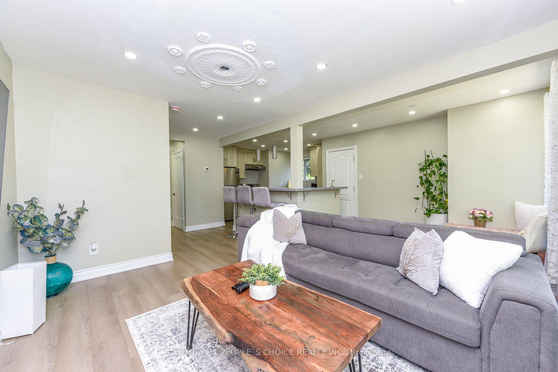 Photo 8 of 8 Fidelia Crescent, Brampton, Southgate — HOMEH