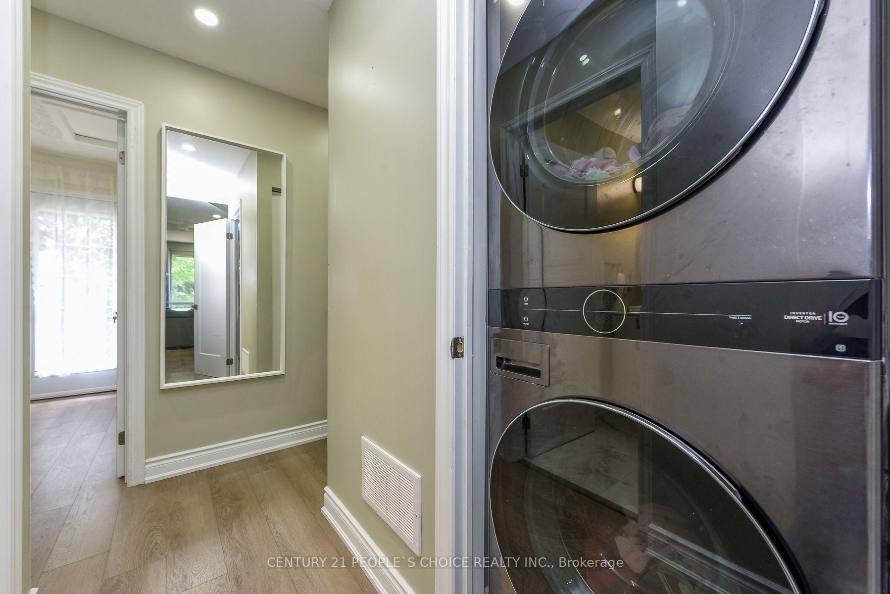 Photo 16 of 8 Fidelia Crescent, Brampton, Southgate — HOMEH