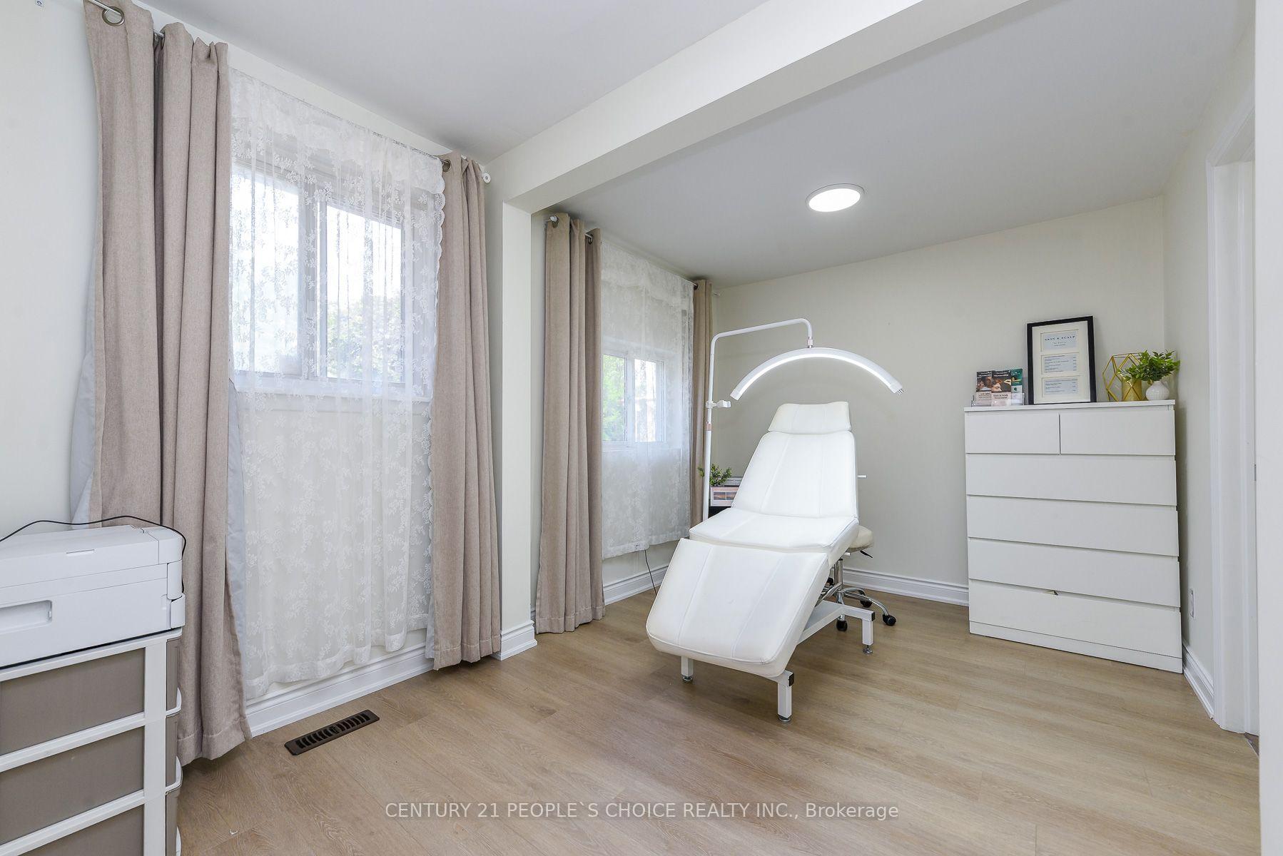 Photo 22 of 8 Fidelia Crescent, Brampton, Southgate — HOMEH