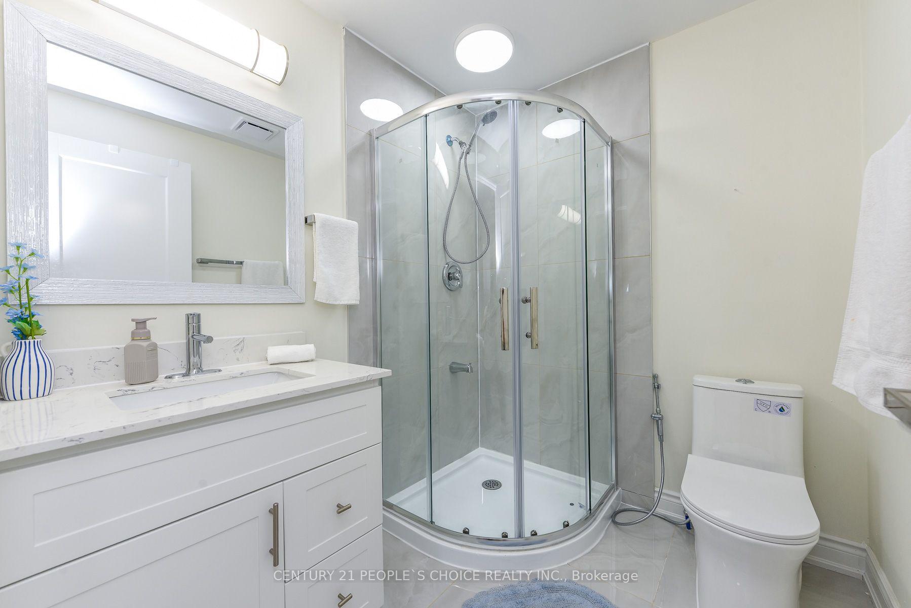 Photo 24 of 8 Fidelia Crescent, Brampton, Southgate — HOMEH