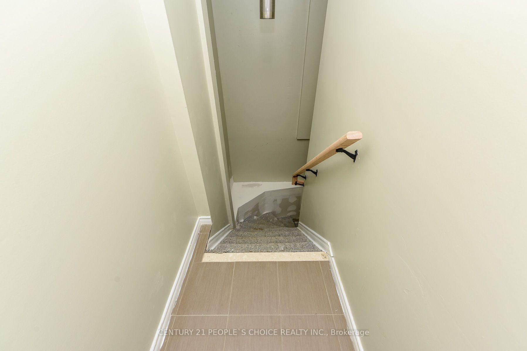 Photo 26 of 8 Fidelia Crescent, Brampton, Southgate — HOMEH