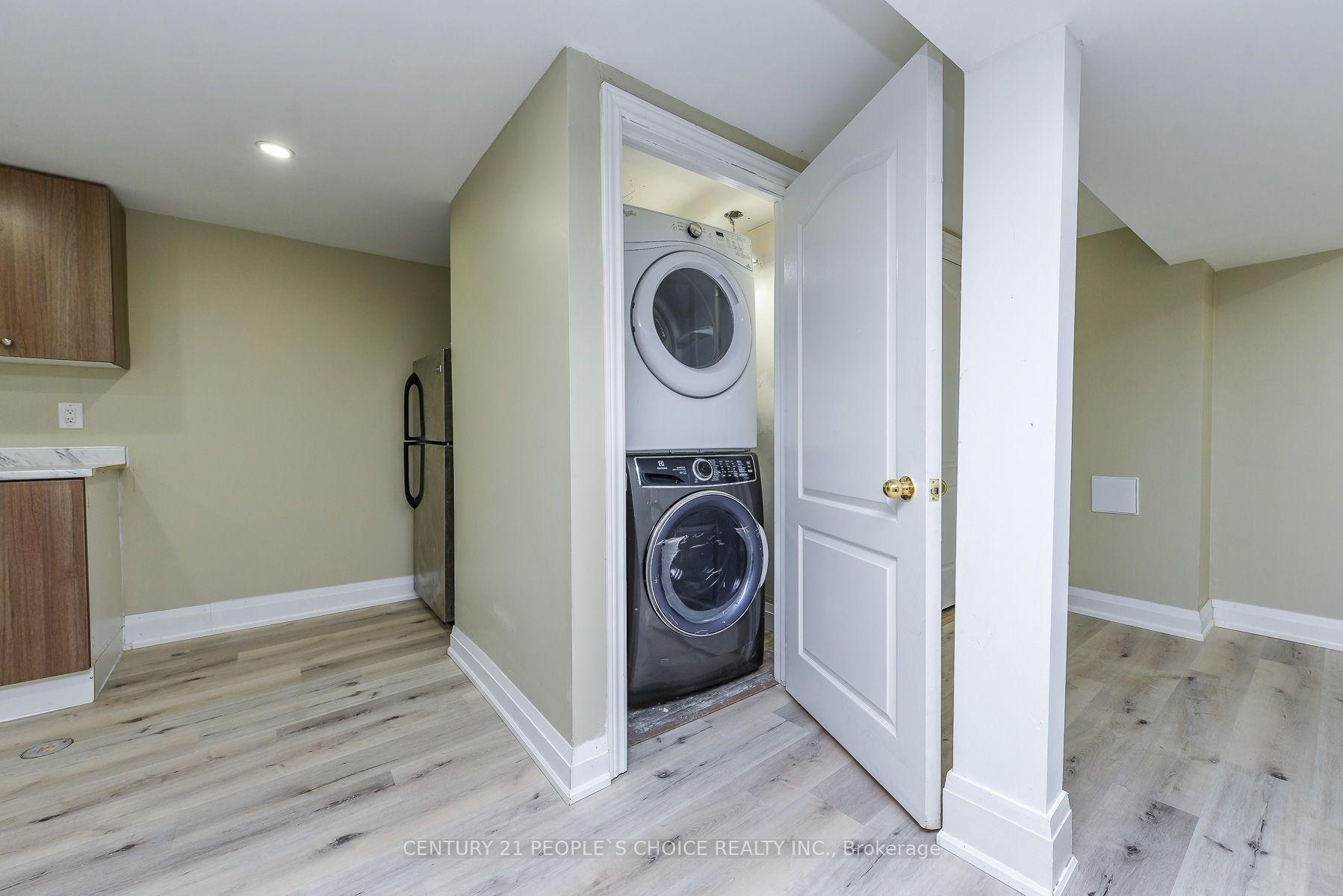Photo 33 of 8 Fidelia Crescent, Brampton, Southgate — HOMEH