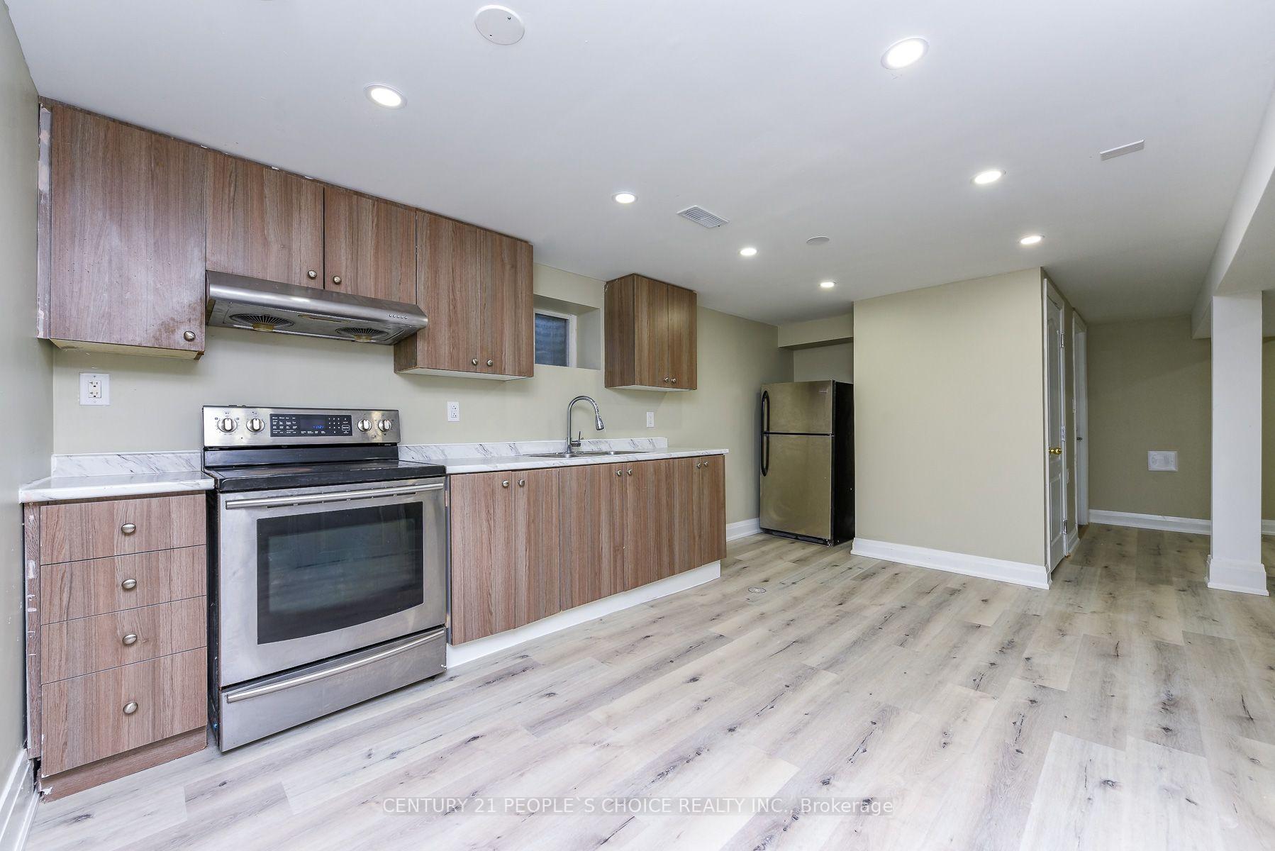 Photo 34 of 8 Fidelia Crescent, Brampton, Southgate — HOMEH