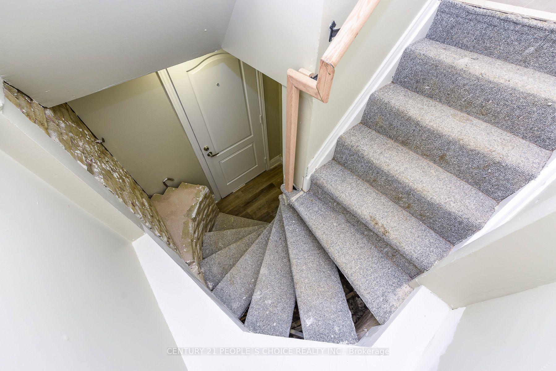 Photo 36 of 8 Fidelia Crescent, Brampton, Southgate — HOMEH