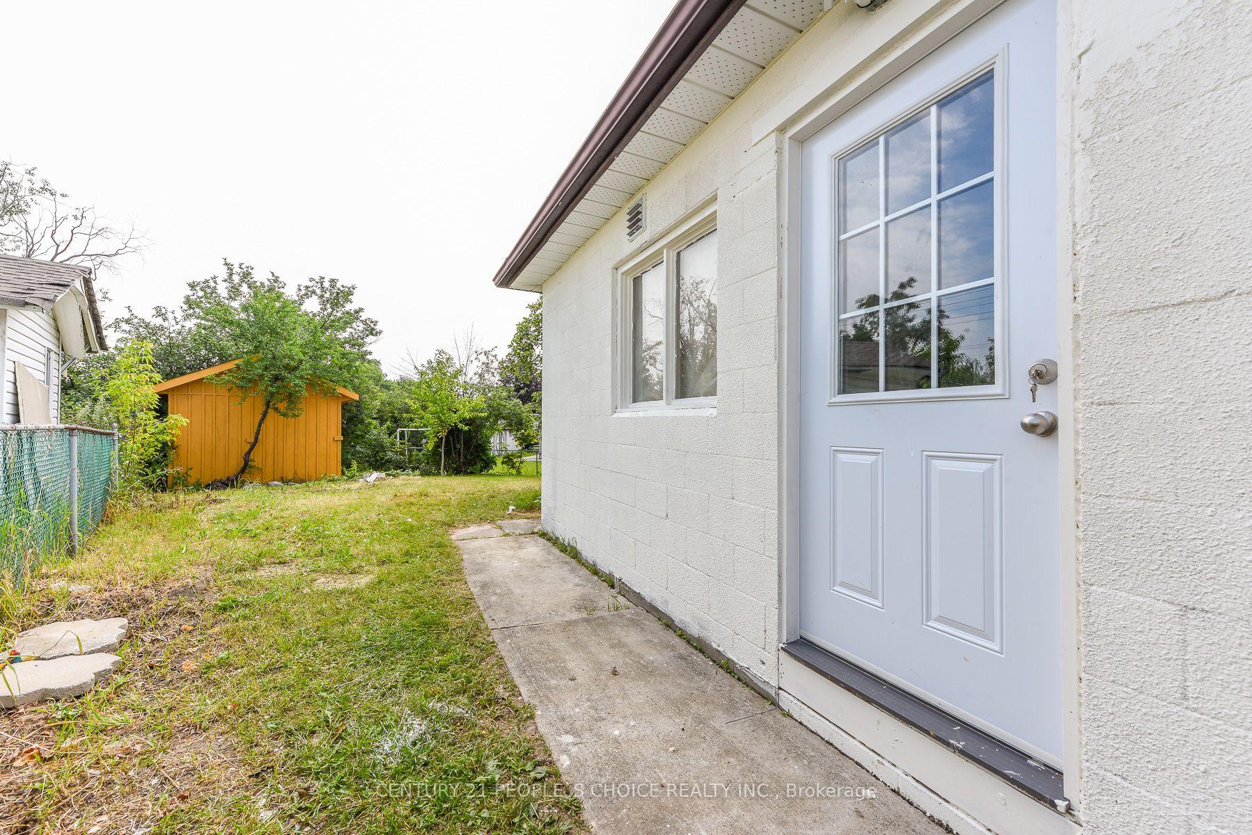Photo 37 of 8 Fidelia Crescent, Brampton, Southgate — HOMEH