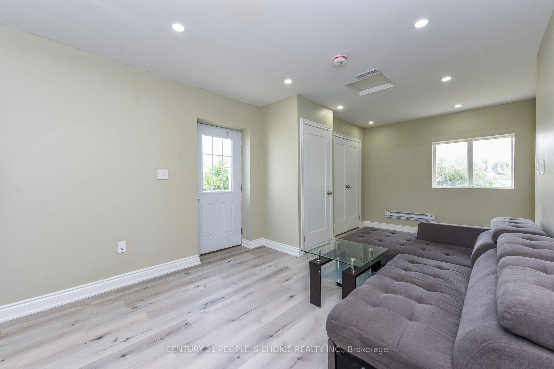 Photo 42 of 8 Fidelia Crescent, Brampton, Southgate — HOMEH