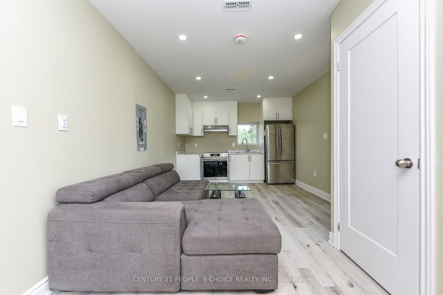 Photo 44 of 8 Fidelia Crescent, Brampton, Southgate — HOMEH