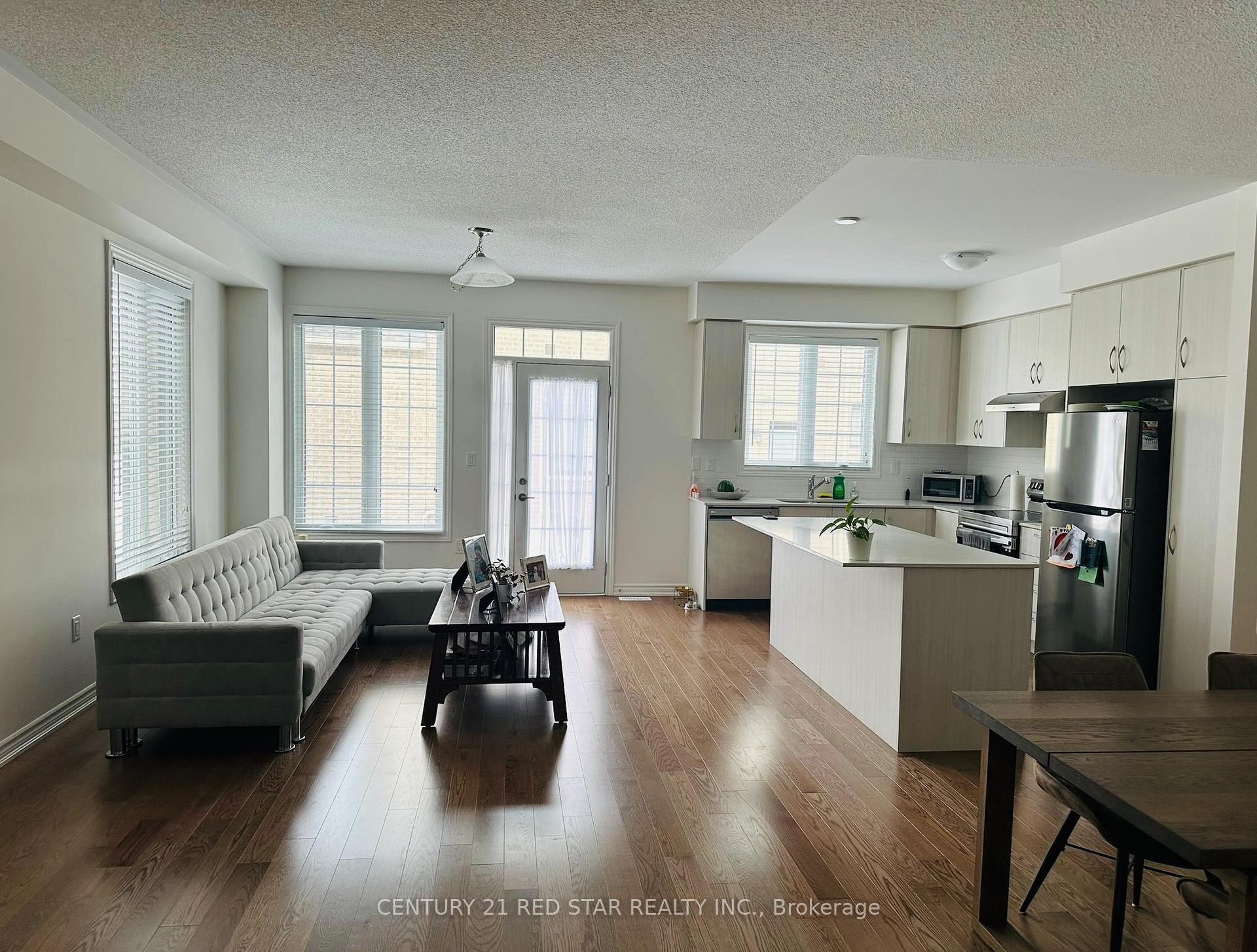 Photo of 441 Bergamot Avenue
