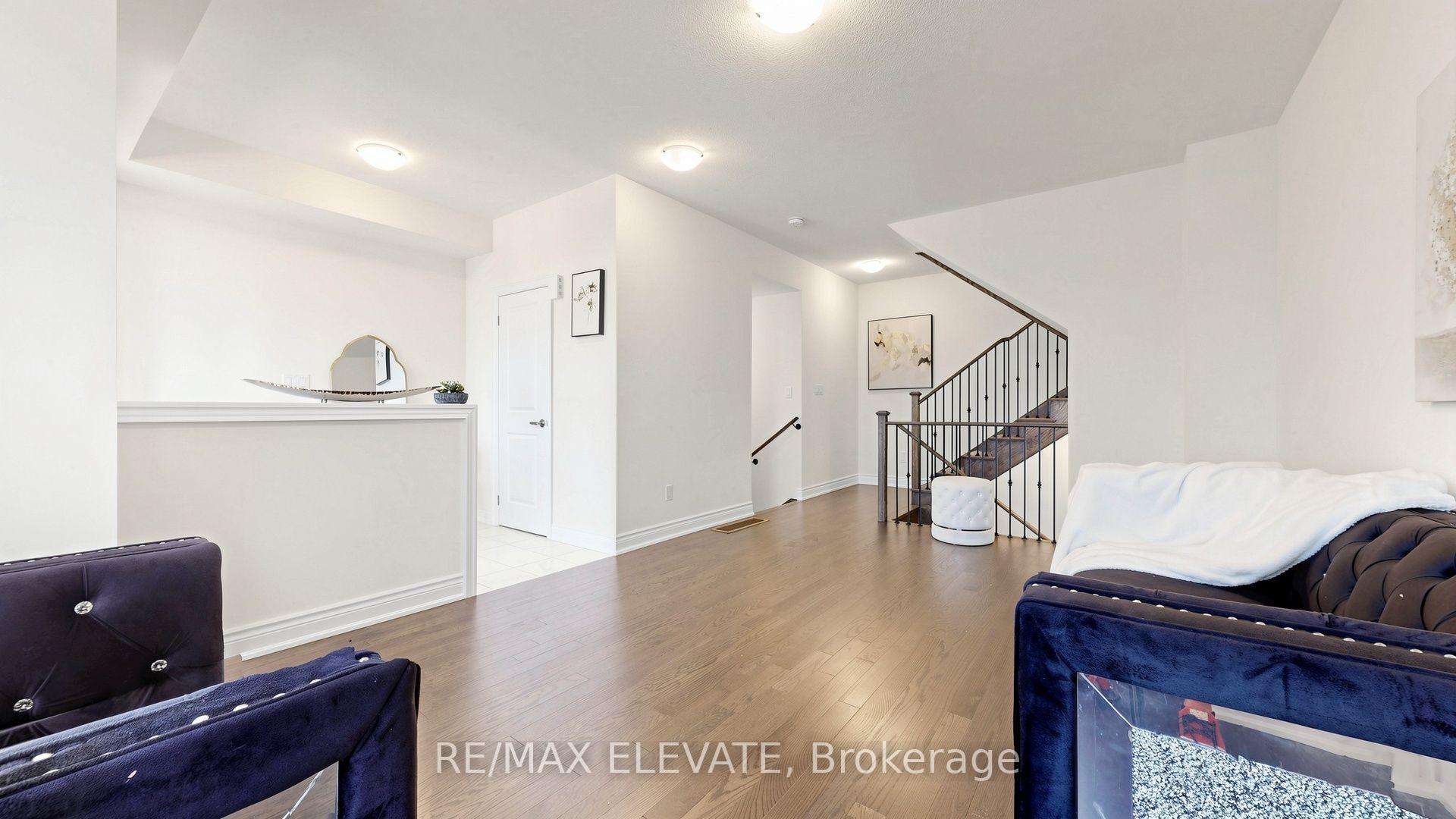 Photo 5 of 265 Kirkham Drive, Markham, Cedarwood — HOMEH