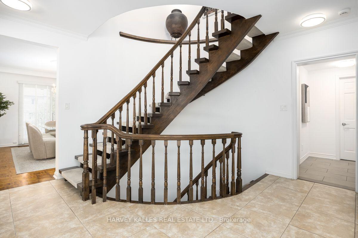 Photo 6 of 92 Prue Avenue, Toronto, Englemount-Lawrence — HOMEH