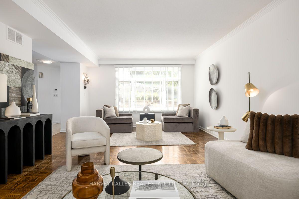 Photo 11 of 92 Prue Avenue, Toronto, Englemount-Lawrence — HOMEH