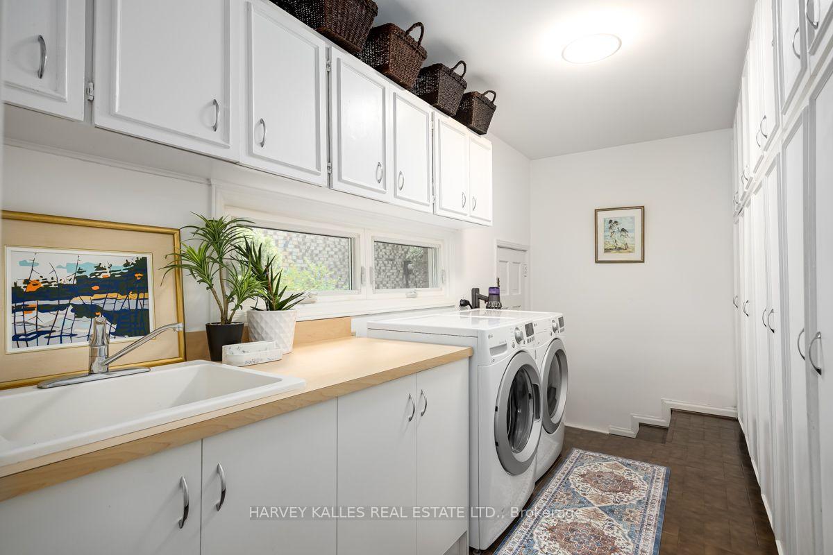 Photo 23 of 92 Prue Avenue, Toronto, Englemount-Lawrence — HOMEH