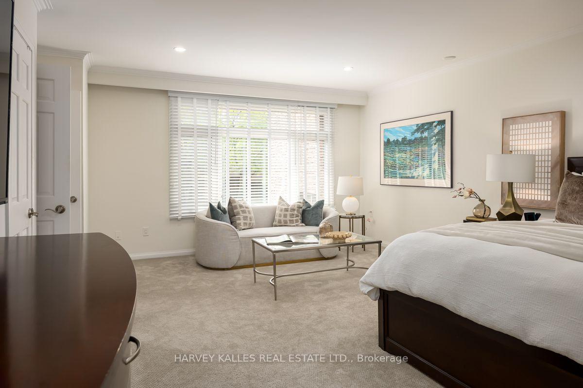 Photo 27 of 92 Prue Avenue, Toronto, Englemount-Lawrence — HOMEH