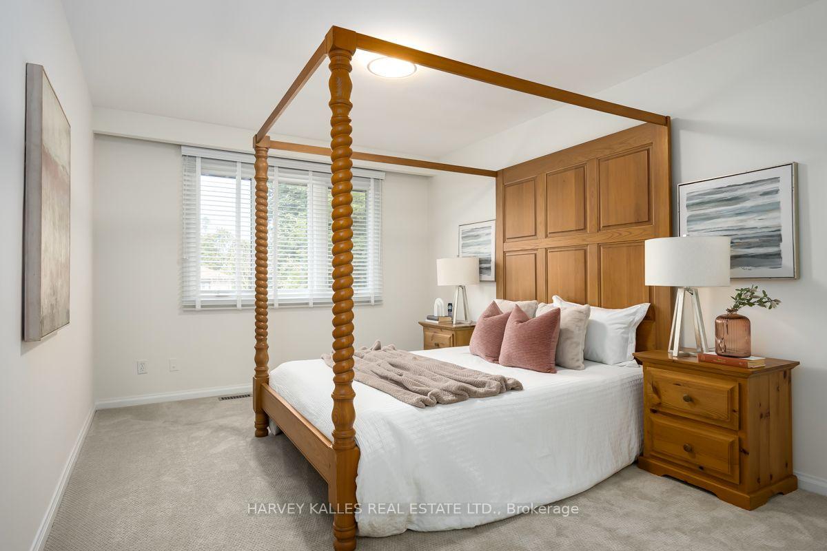 Photo 35 of 92 Prue Avenue, Toronto, Englemount-Lawrence — HOMEH