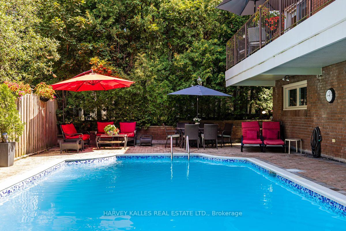 Photo 44 of 92 Prue Avenue, Toronto, Englemount-Lawrence — HOMEH