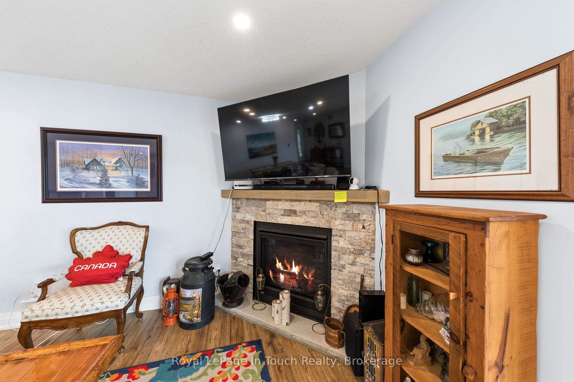 Photo 20 of 86 Andrew Drive, Tiny, Rural Tiny — HOMEH