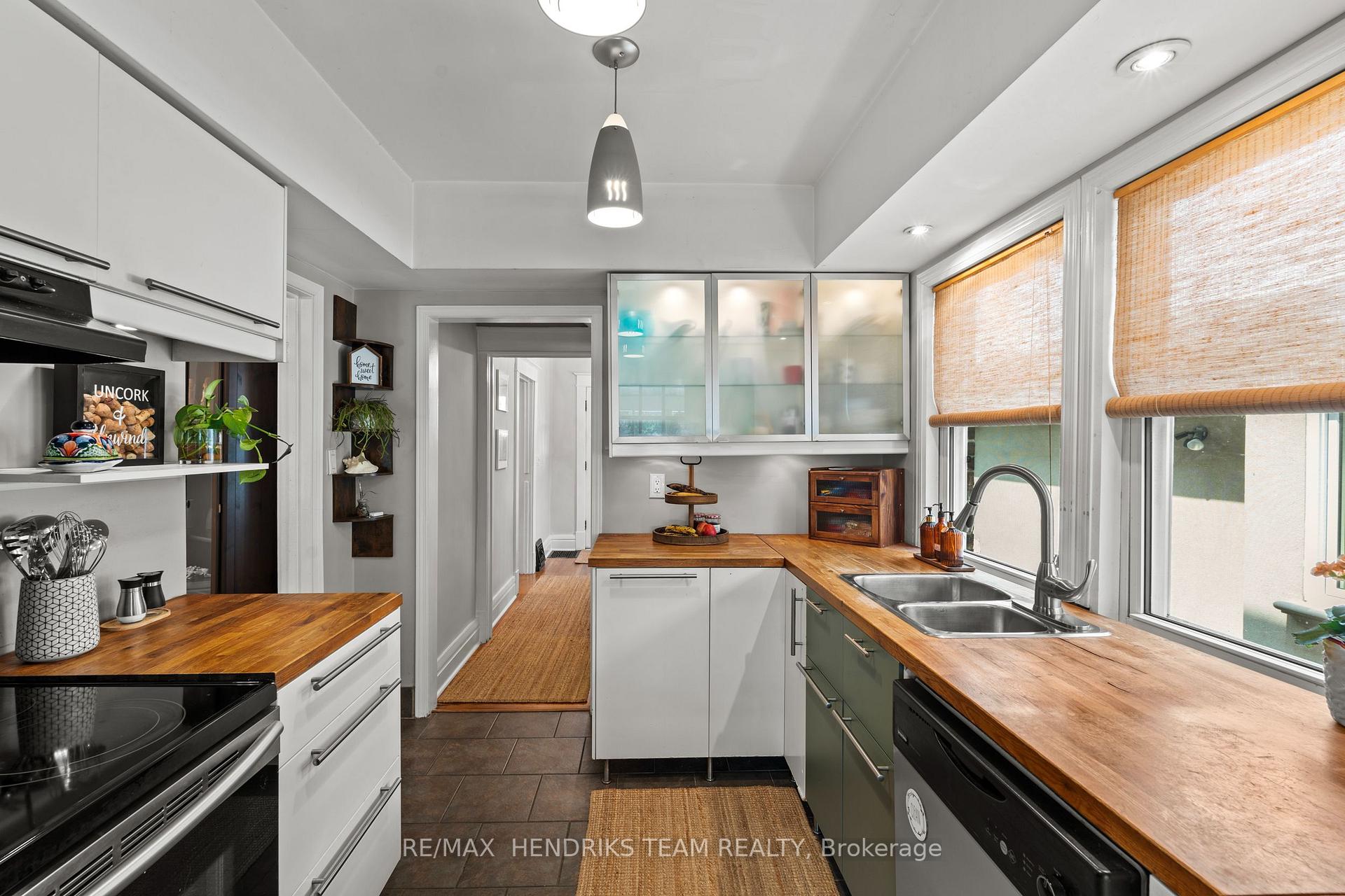 Photo 19 of 150 York Street, St. Catharines, Downtown — HOMEH