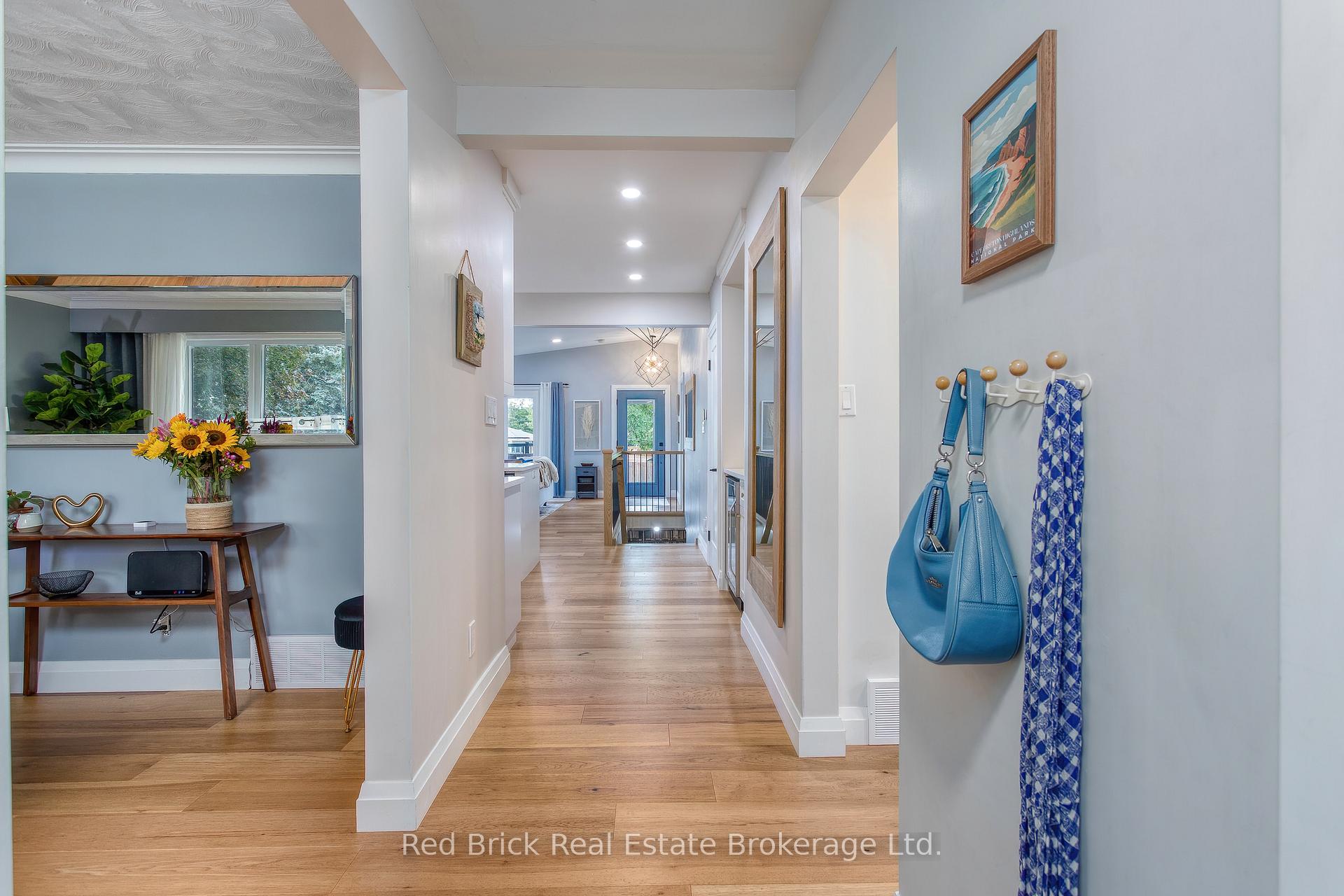 Photo 3 of 141 Lane Street, Guelph, St. George's — HOMEH