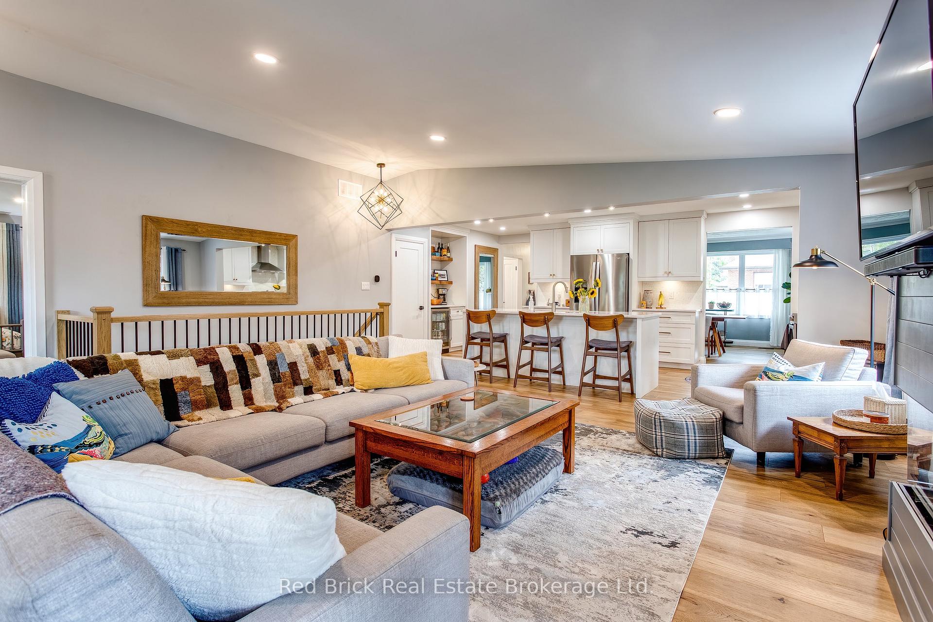 Photo 7 of 141 Lane Street, Guelph, St. George's — HOMEH