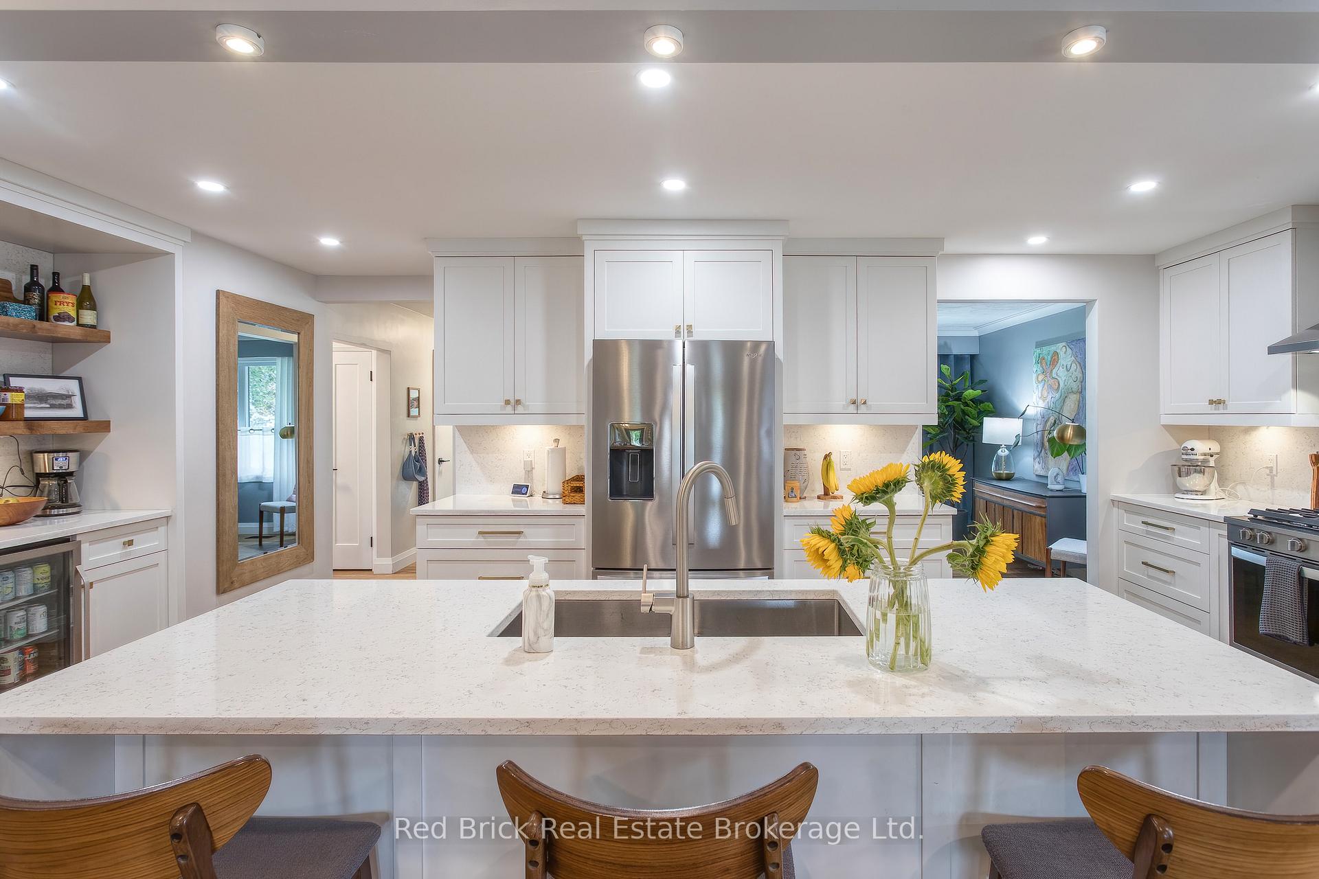 Photo 8 of 141 Lane Street, Guelph, St. George's — HOMEH