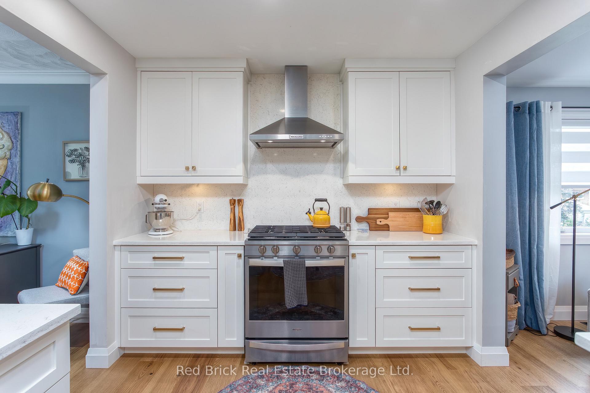 Photo 10 of 141 Lane Street, Guelph, St. George's — HOMEH