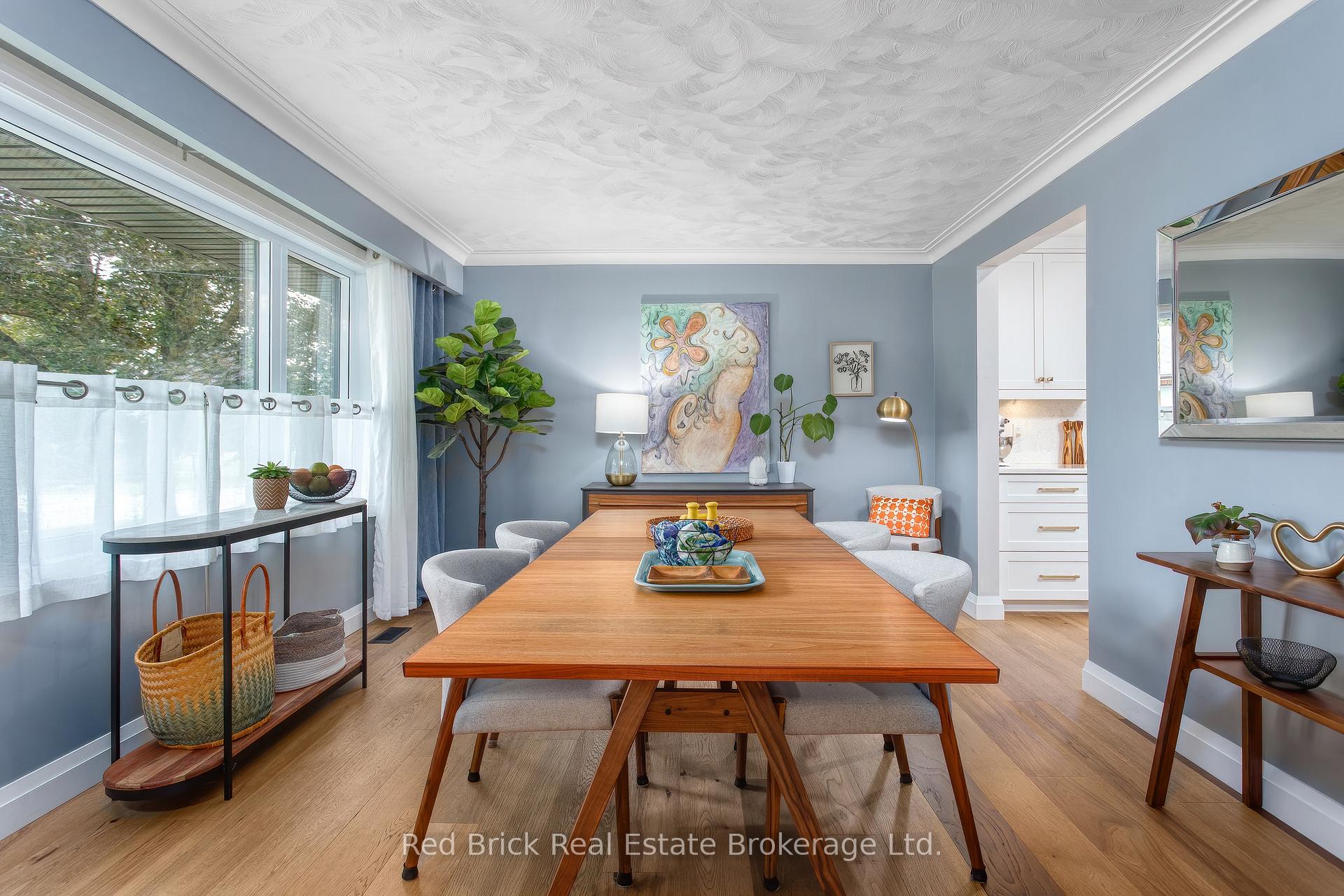Photo 11 of 141 Lane Street, Guelph, St. George's — HOMEH