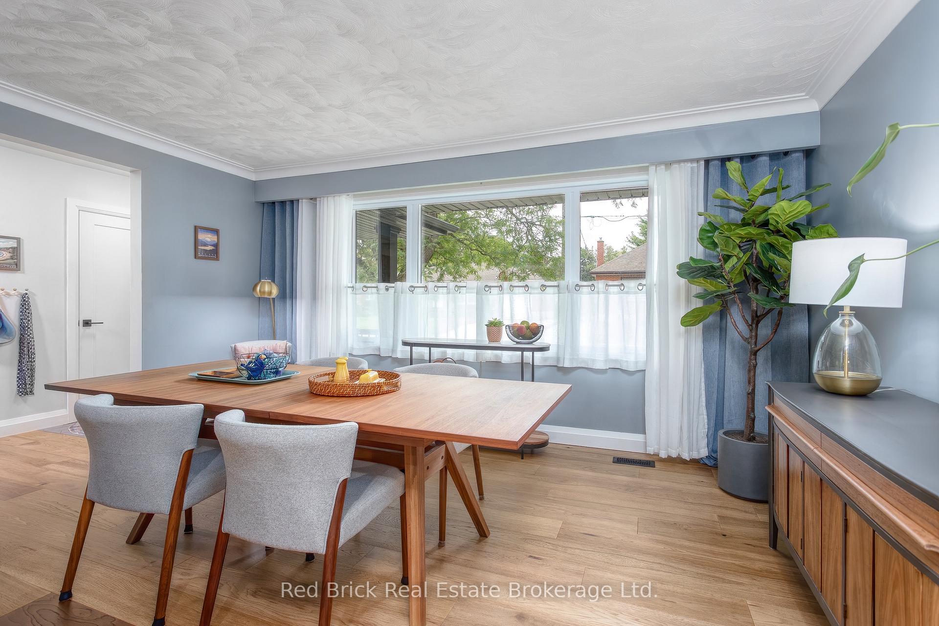 Photo 13 of 141 Lane Street, Guelph, St. George's — HOMEH