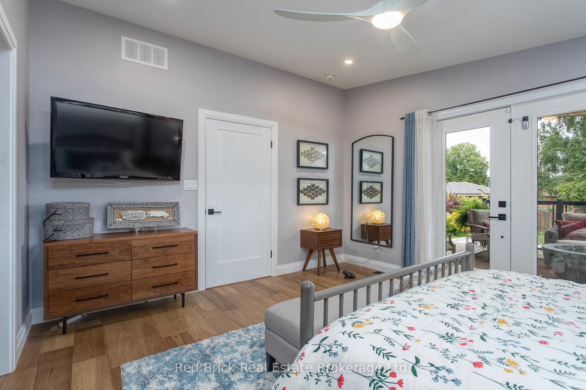 Photo 20 of 141 Lane Street, Guelph, St. George's — HOMEH
