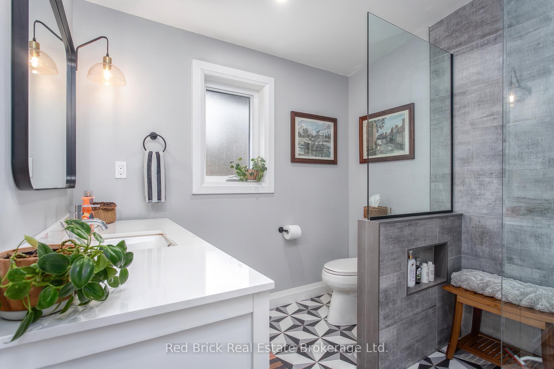 Photo 21 of 141 Lane Street, Guelph, St. George's — HOMEH