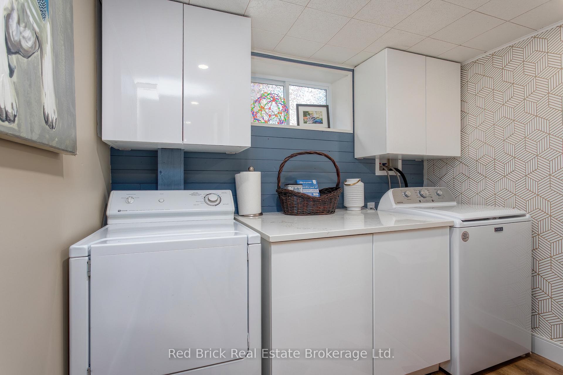 Photo 41 of 141 Lane Street, Guelph, St. George's — HOMEH