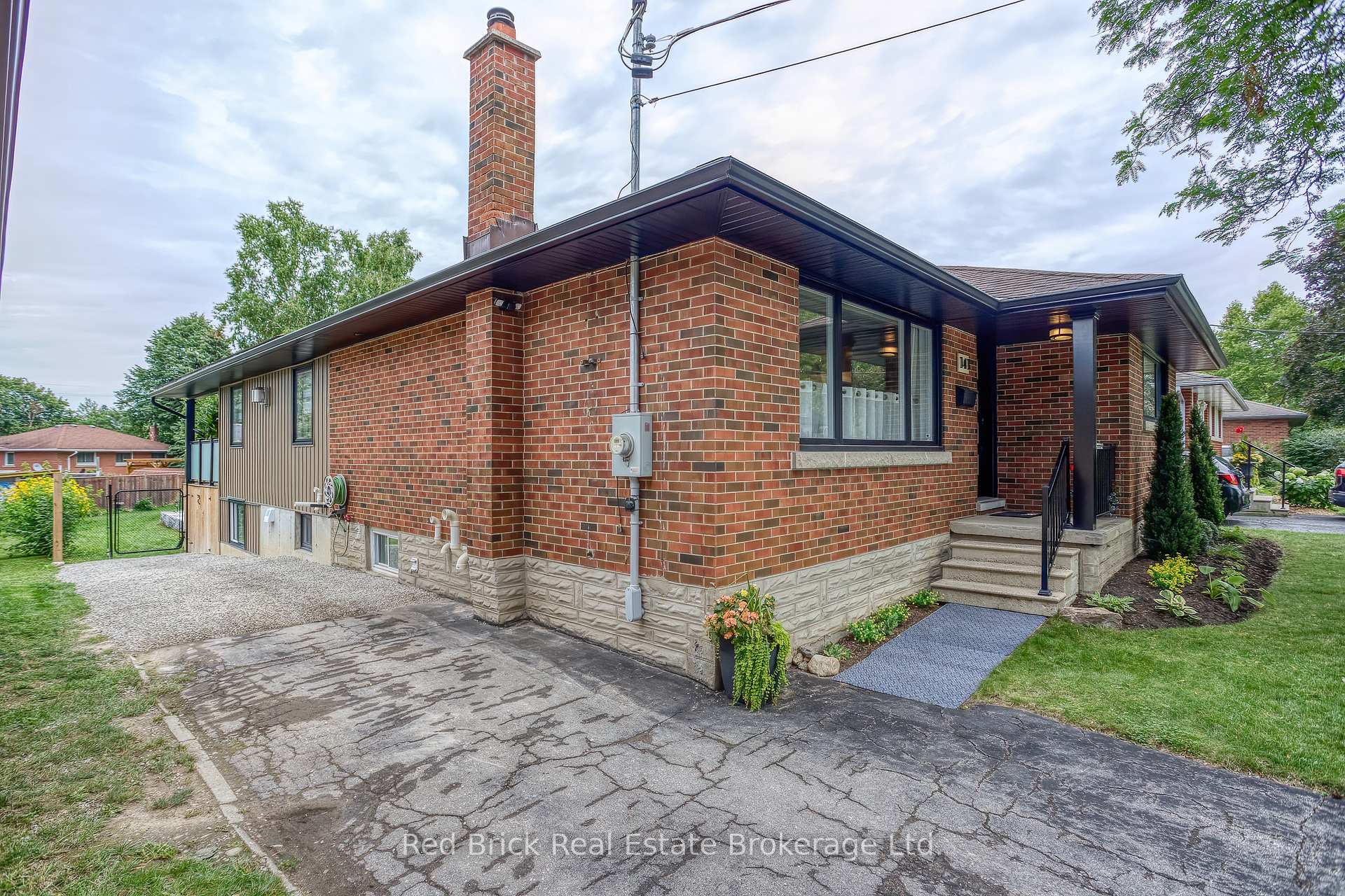 Photo 42 of 141 Lane Street, Guelph, St. George's — HOMEH