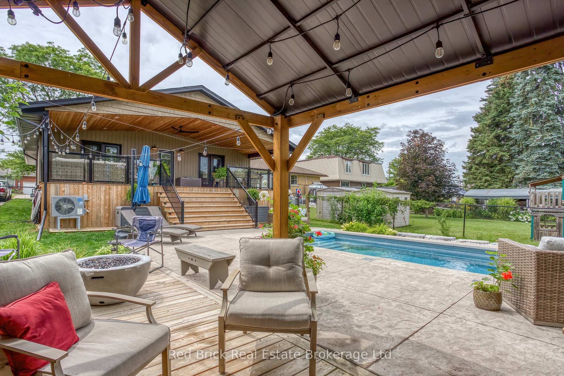 Photo 46 of 141 Lane Street, Guelph, St. George's — HOMEH