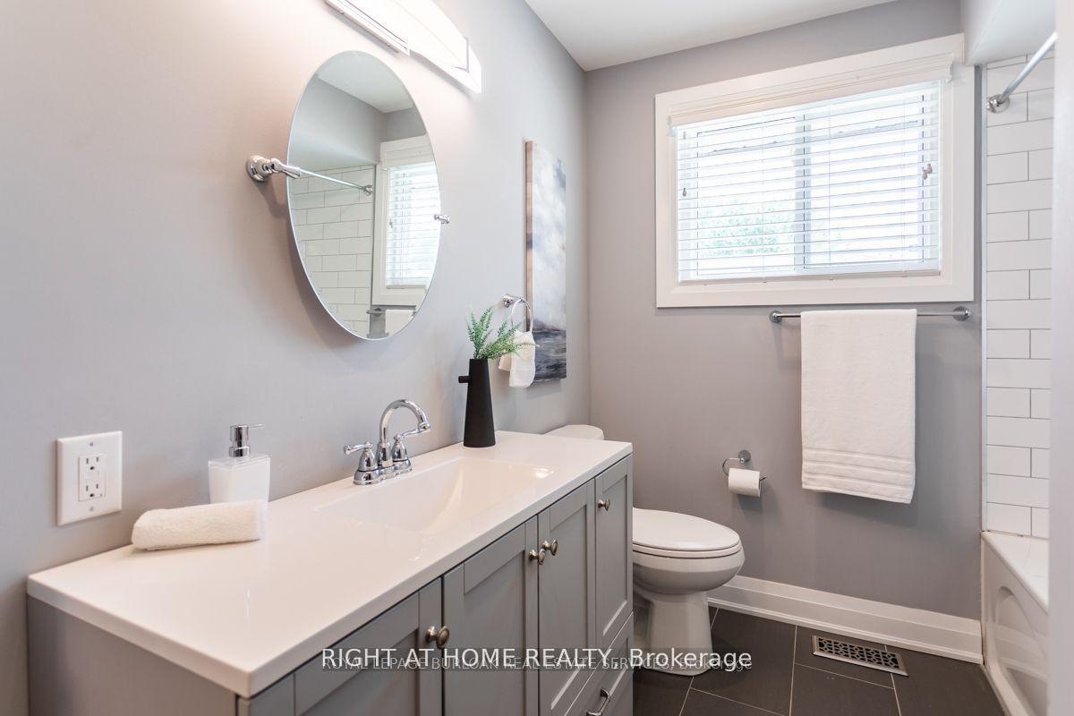 Photo 5 of Unit Main, 576 Turner Drive, Burlington, Appleby — HOMEH