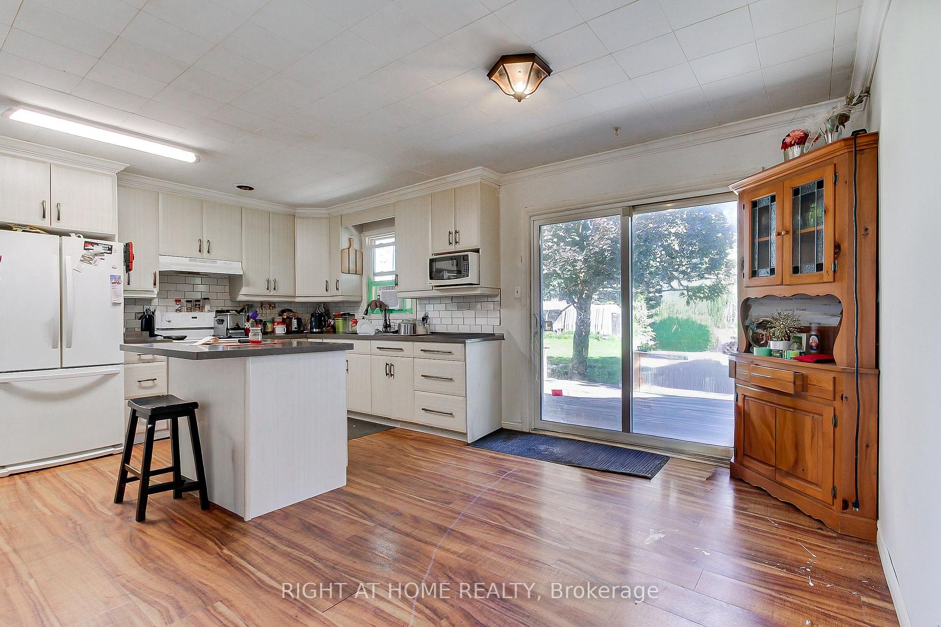 Photo 6 of 1384 Graham Side Road, King, Rural King — HOMEH