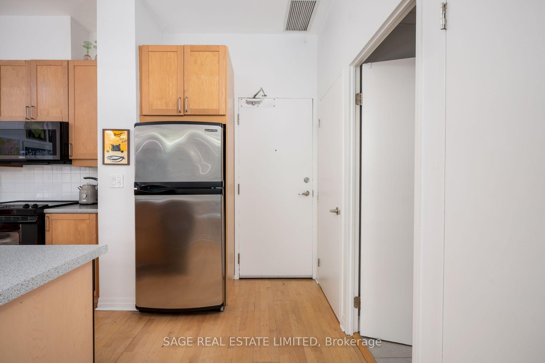 Photo 3 of Unit 102, 901 Queen Street W, Toronto, Trinity-Bellwoods — HOMEH