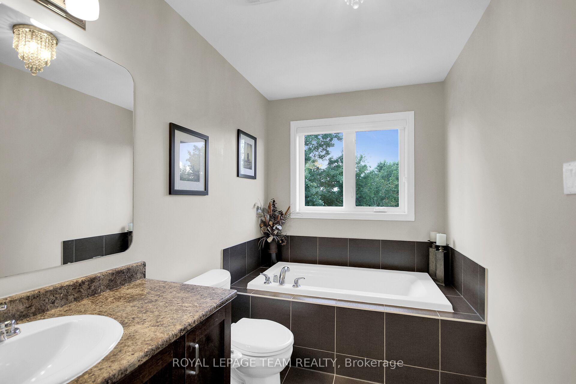 Photo 39 of 436 Stalwart Crescent, Ottawa, Blossom Park/Kemp Park/Findlay Creek — HOMEH