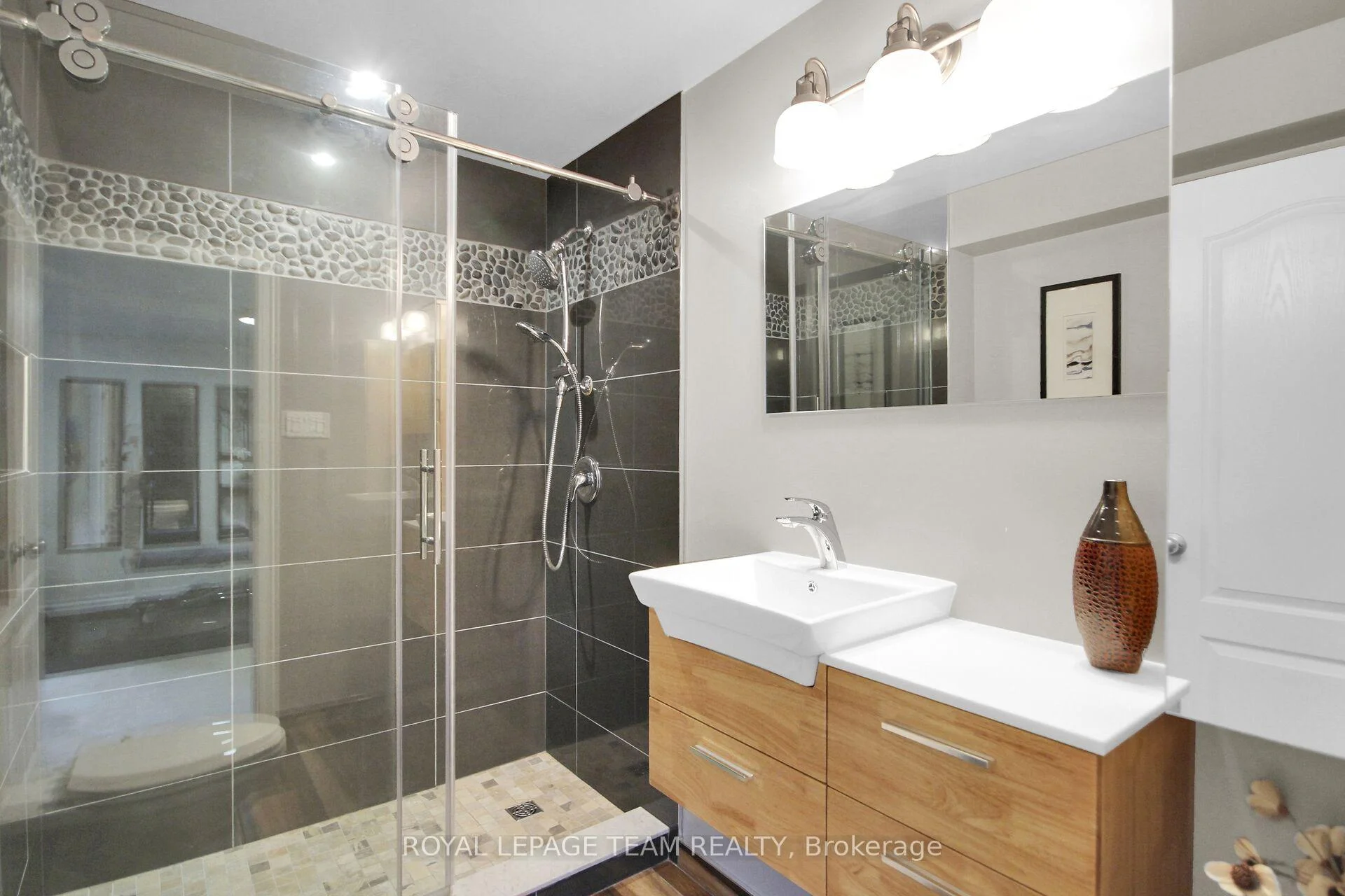 Photo 10 of 436 Stalwart Crescent, Ottawa, Blossom Park/Kemp Park/Findlay Creek — HOMEH