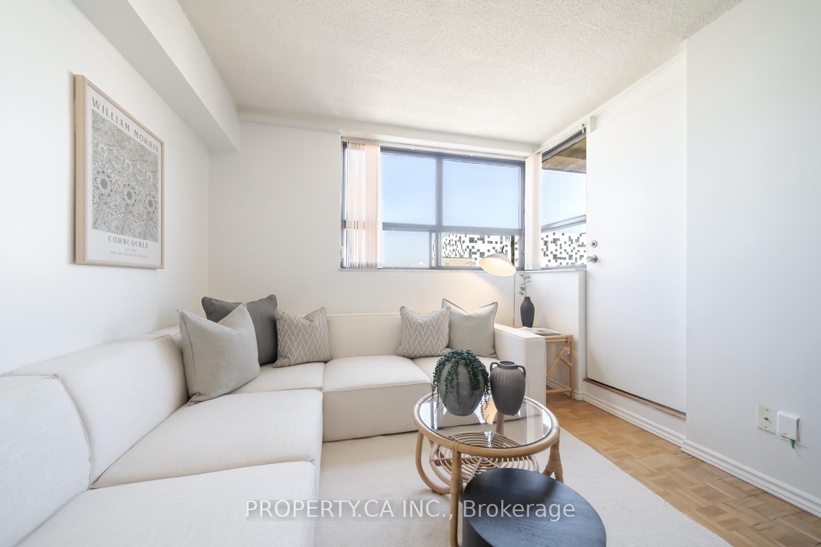 Photo 5 of Unit 914, 80 St Patrick Street, Toronto, Kensington-Chinatown — HOMEH