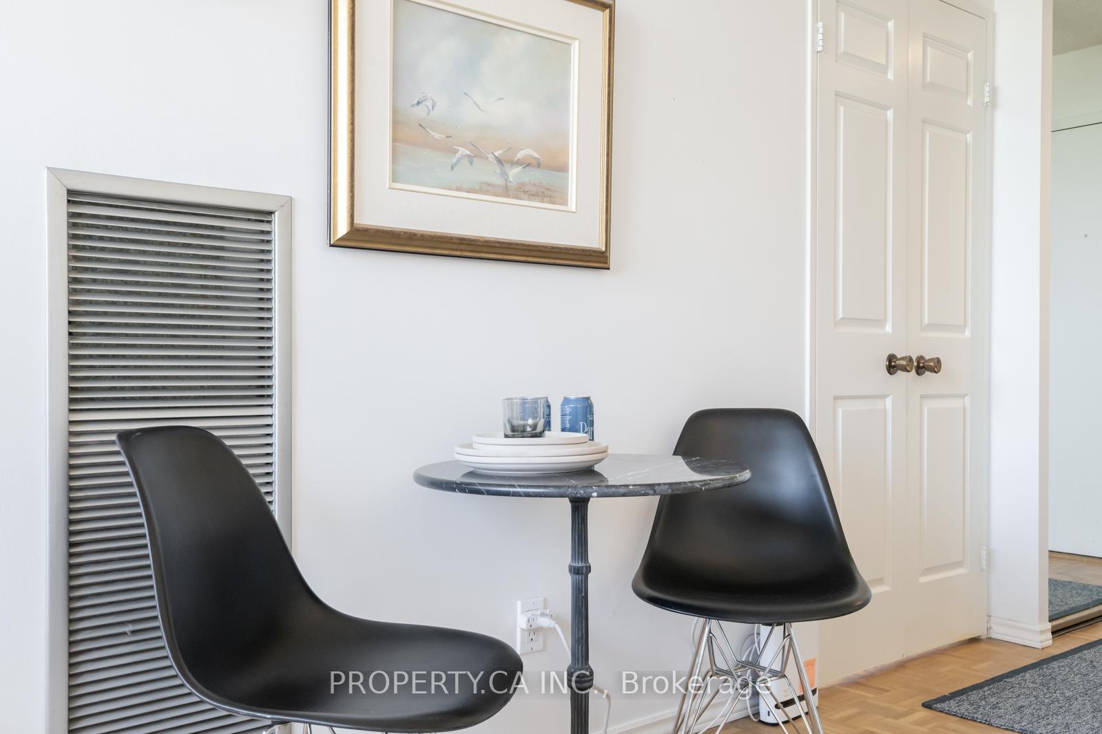 Photo 12 of Unit 914, 80 St Patrick Street, Toronto, Kensington-Chinatown — HOMEH