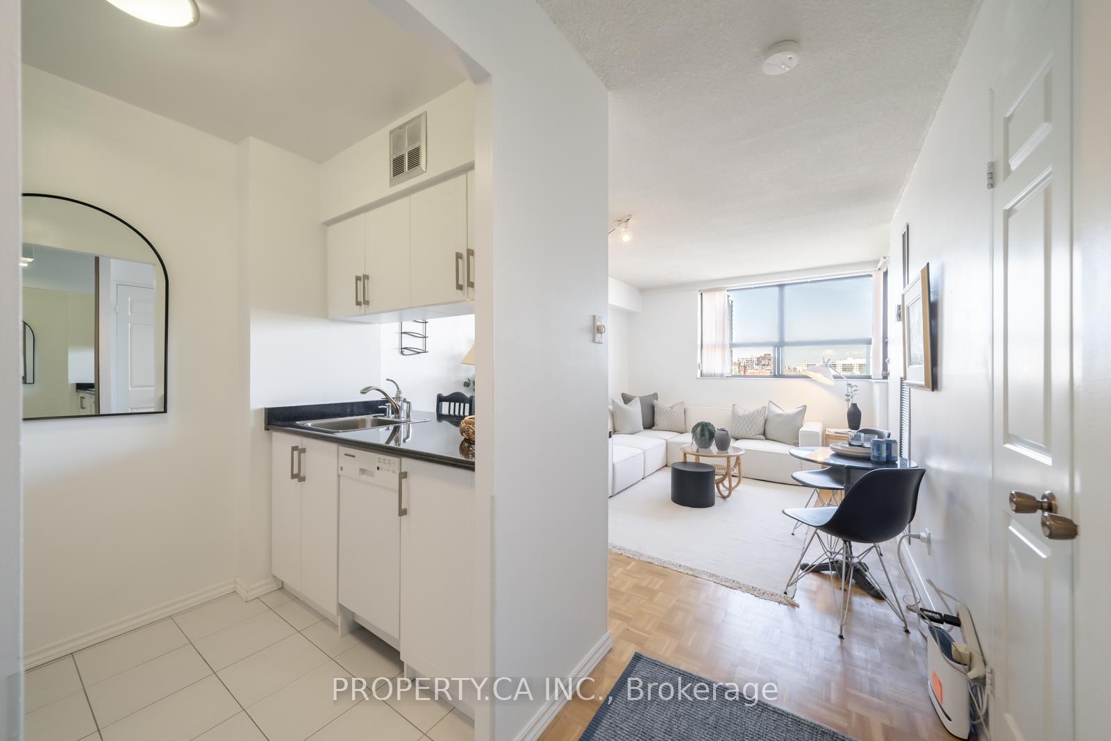 Photo 13 of Unit 914, 80 St Patrick Street, Toronto, Kensington-Chinatown — HOMEH