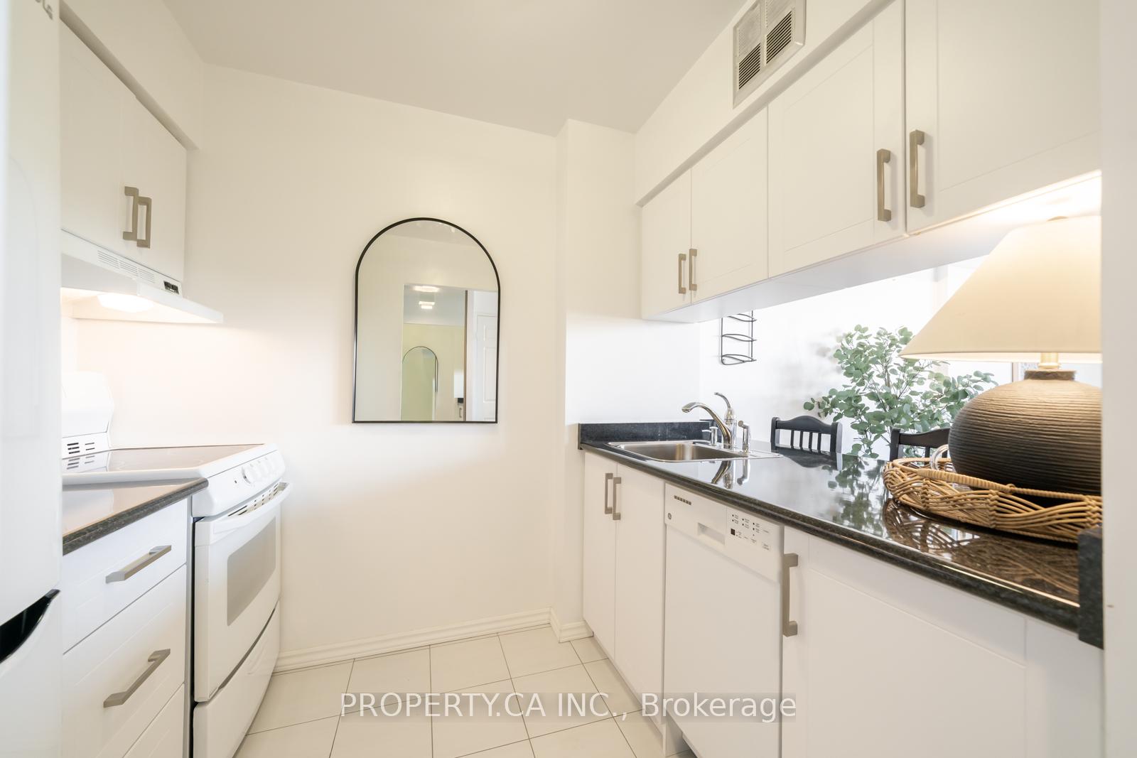Photo 15 of Unit 914, 80 St Patrick Street, Toronto, Kensington-Chinatown — HOMEH