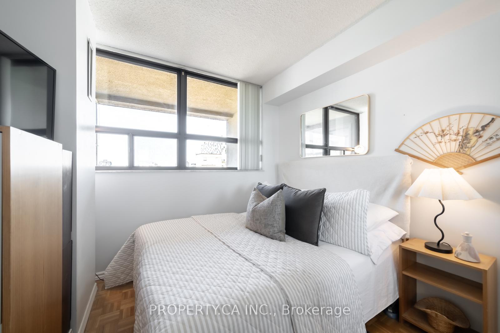 Photo 20 of Unit 914, 80 St Patrick Street, Toronto, Kensington-Chinatown — HOMEH