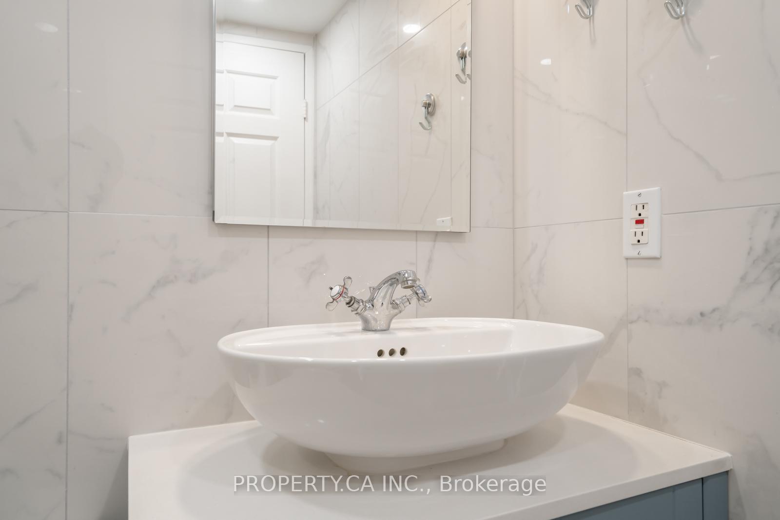 Photo 23 of Unit 914, 80 St Patrick Street, Toronto, Kensington-Chinatown — HOMEH
