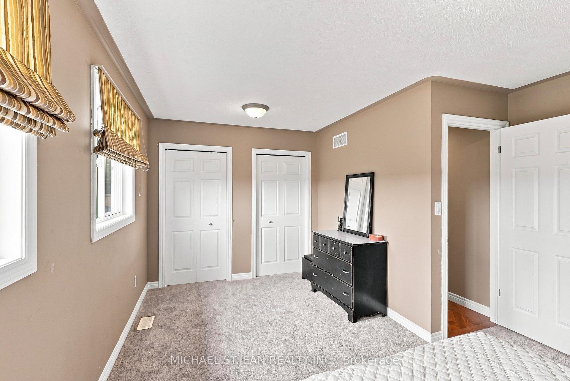 Photo 23 of 30 Leslie Street, Haldimand — HOMEH
