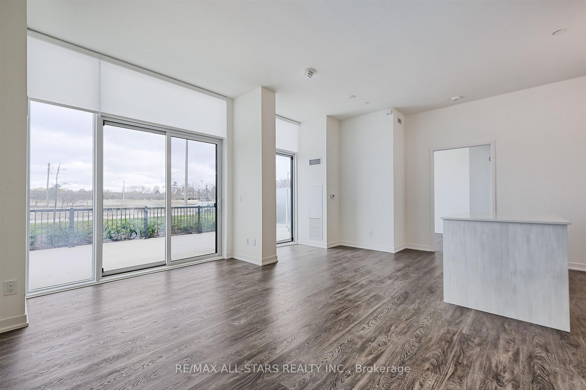 Photo 10 of Unit 124, 2 David Eyer Road, Richmond Hill, Rural Richmond Hill — HOMEH