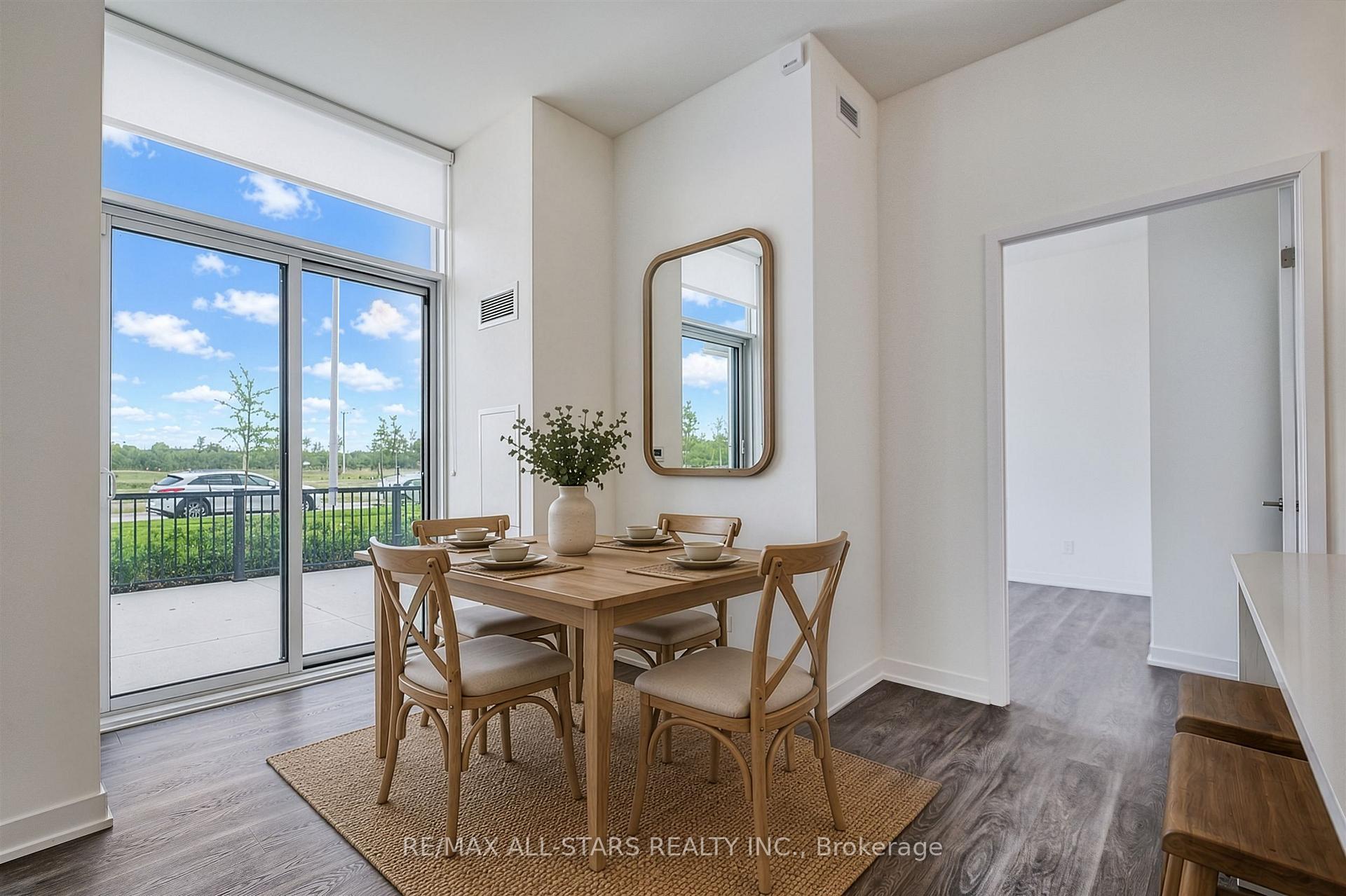 Photo 12 of Unit 124, 2 David Eyer Road, Richmond Hill, Rural Richmond Hill — HOMEH