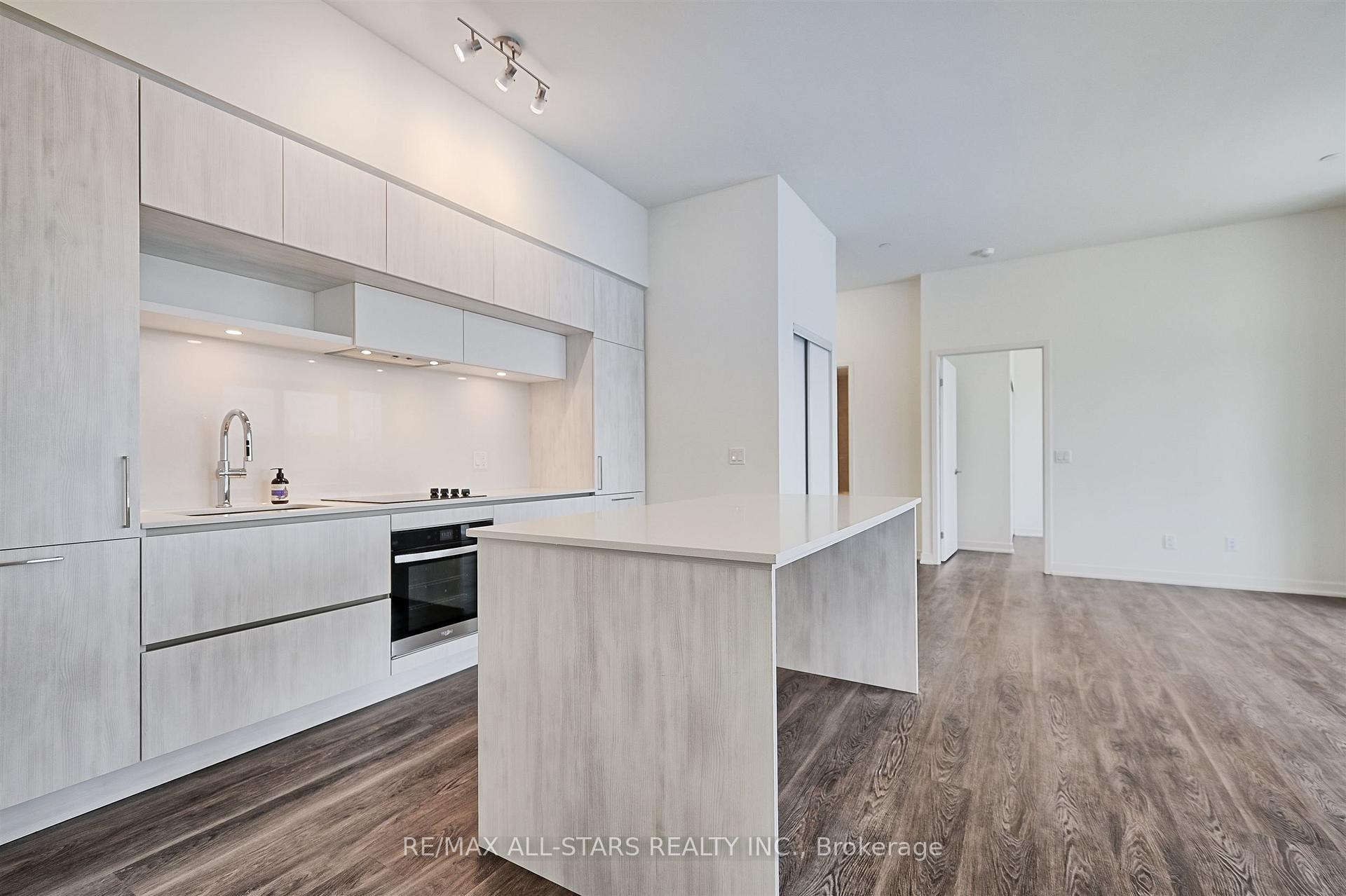 Photo 20 of Unit 124, 2 David Eyer Road, Richmond Hill, Rural Richmond Hill — HOMEH